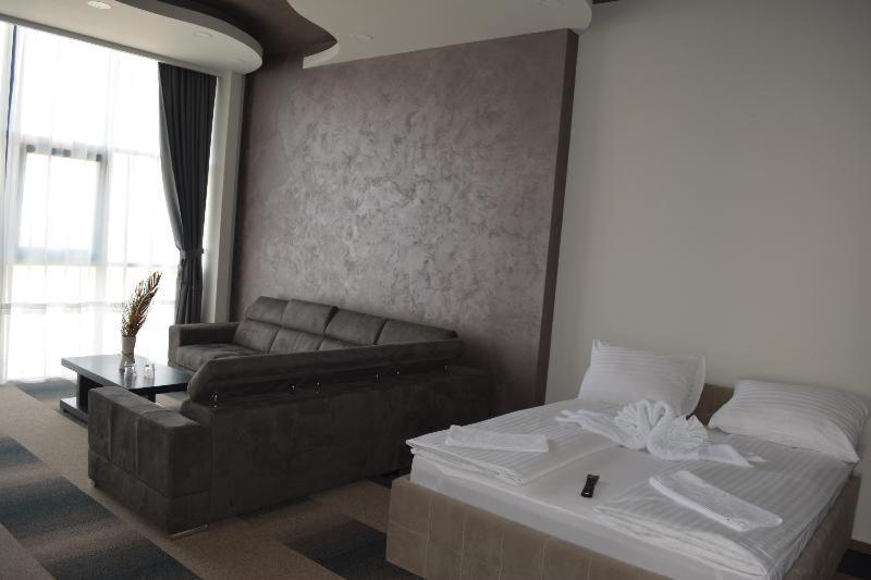 Hotel River Μπιέλινα Δωμάτιο φωτογραφία